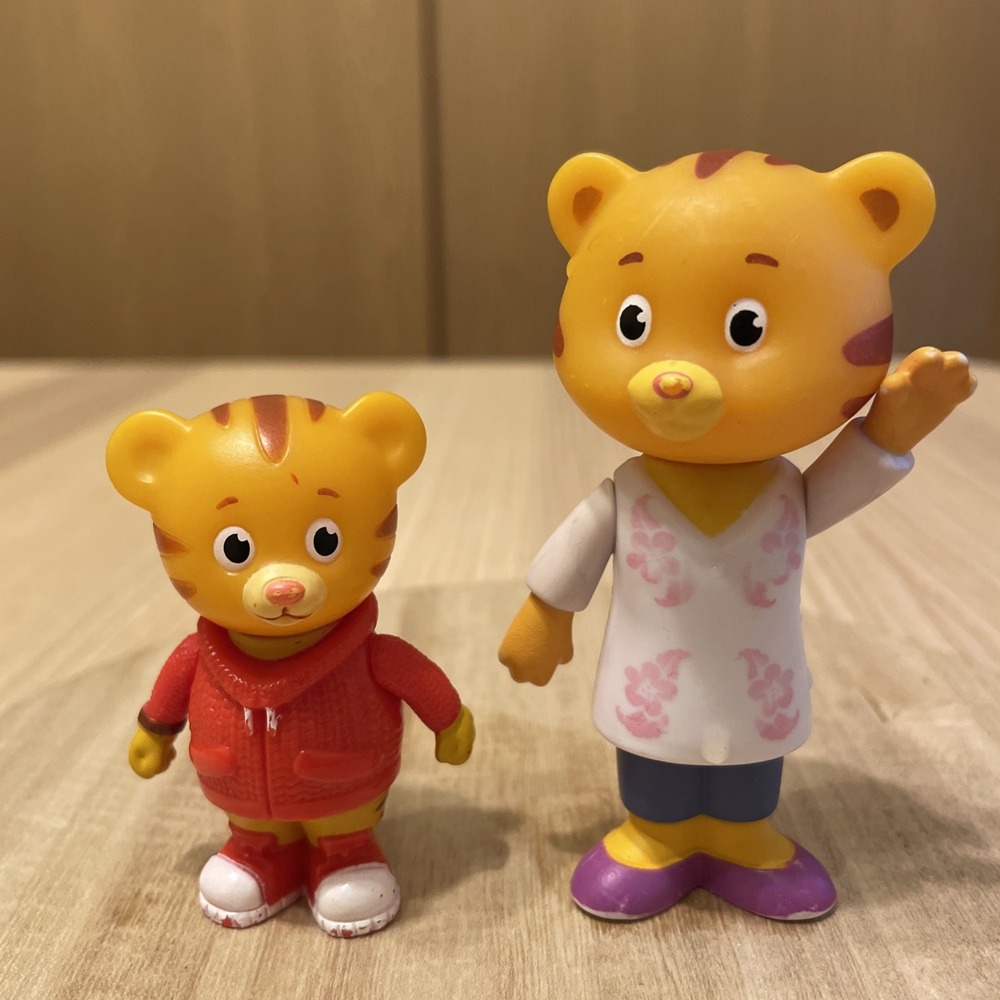 JAKKS Pacific Daniel Tiger & Mom Tiger Collette Figures Lot PBS Kids 2pc